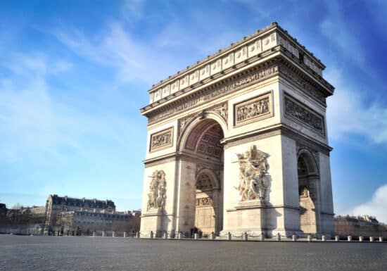 Luxury chauffeur service in Paris